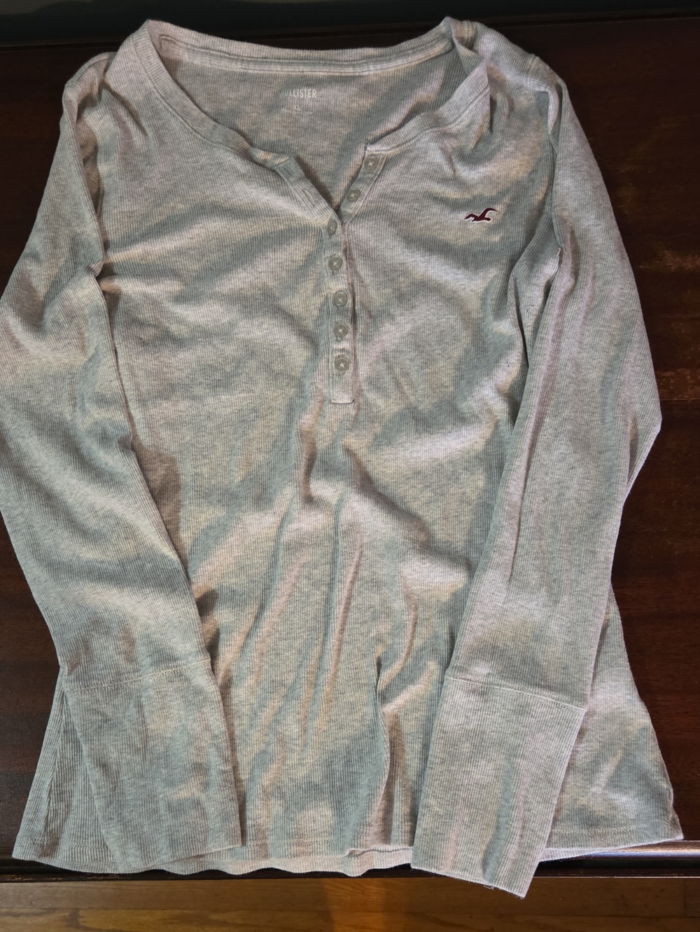 Hollister Heather Light Gray Ribbed Henley Top with Logo Nwot Size XL